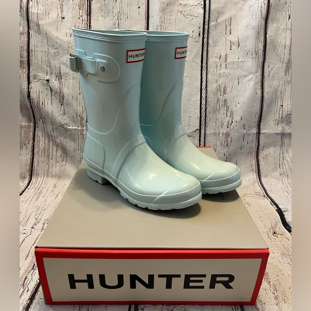 Hunter original short gloss boot mint green Size 7